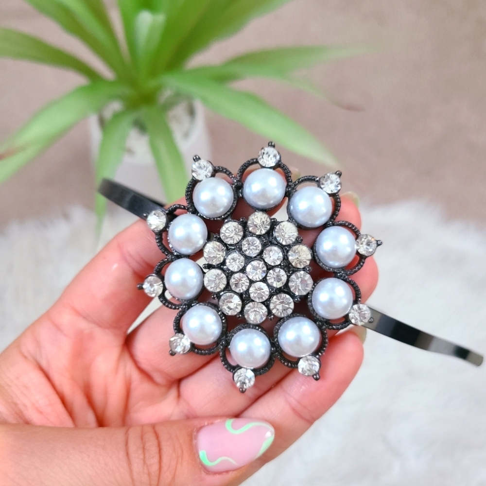Charming Pearl head piece